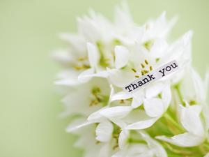 パワーストーンのピアスを贈りましょう